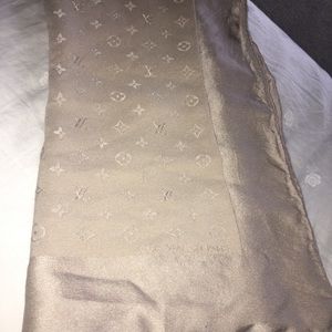 Louis Vuitton scarf